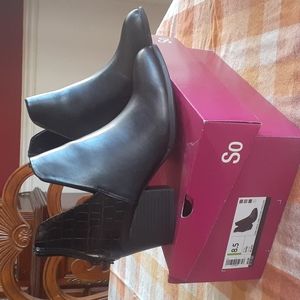 Size 8.5 SO Black Boots